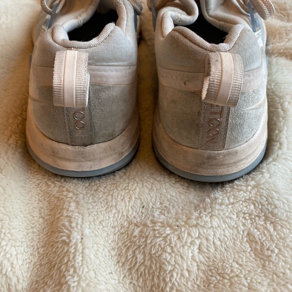 Nike womens metcon 3 flyknit lifting shoes echo pink/silver size 8 - Picture 3 of 7